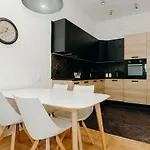 Shortstaypoland Grzybowska