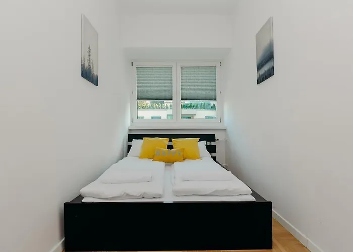 Shortstaypoland Grzybowska Apartment *