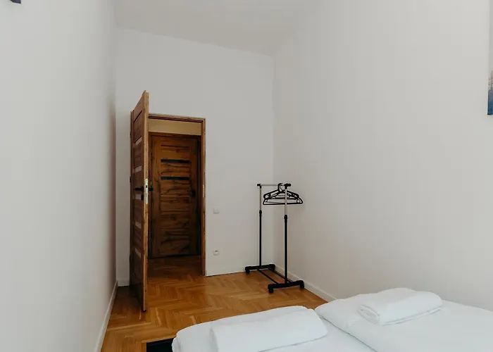 Shortstaypoland Grzybowska * Warsaw